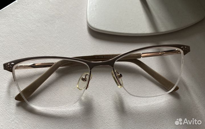 Очки с диоптриями -2,5