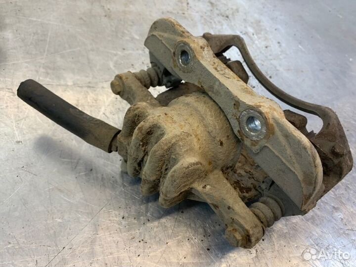 Суппорт тормозной передний правый Peugeot 308 4E