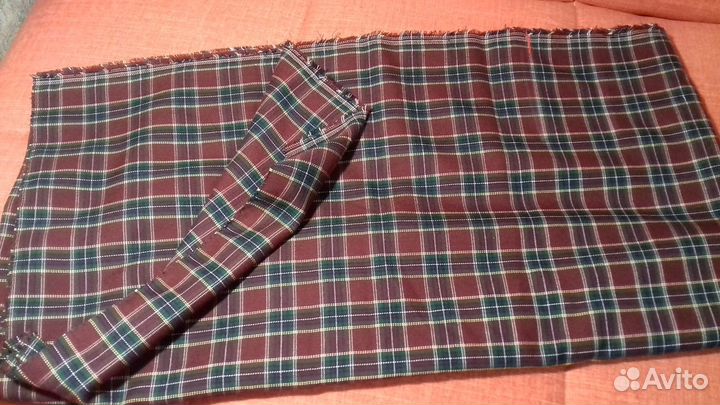 Костюмная ткань в клетку с вискозой в составе