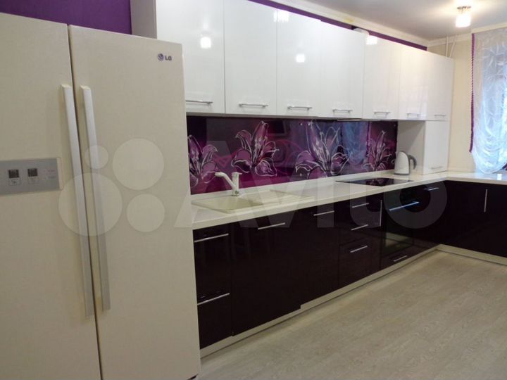 2-к. квартира, 73 м², 1/10 эт.