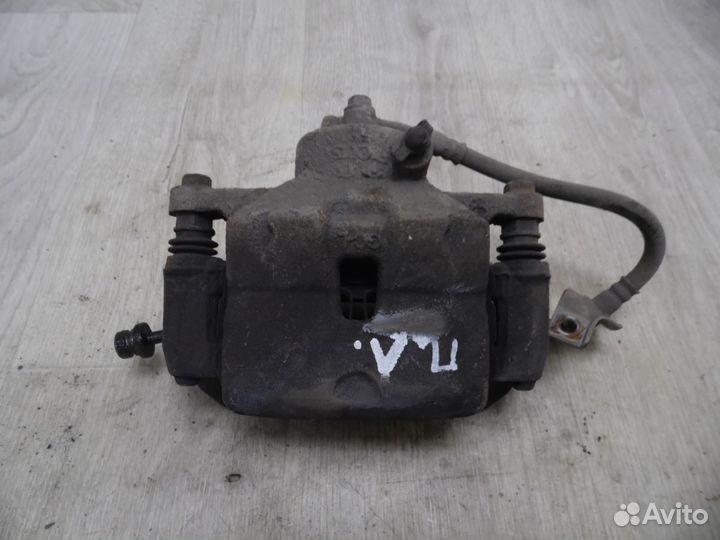 Суппорт тормозной передний левый Hyundai Creta 201