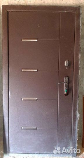 Входная дверь