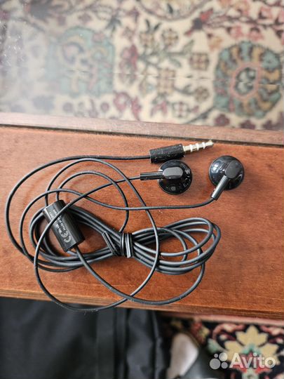 Новые Наушники Nokia Lumia 720