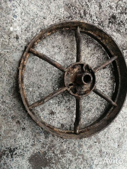Колесо от конной косилки