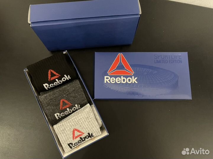 Носки в подарочной коробке новые Rebook