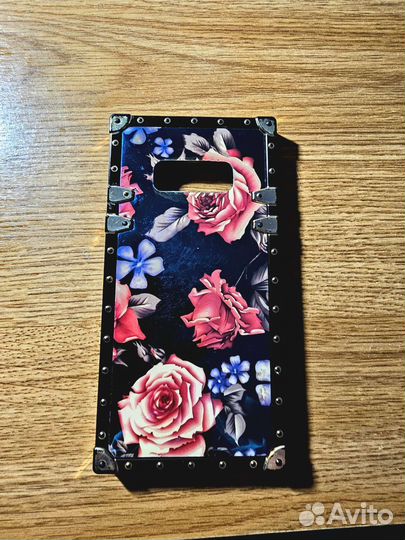 Чехлы на Samsung S10e