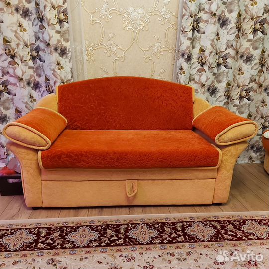 Угловой диван,диван и кресло-кровать