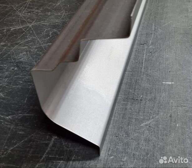 Порог левый Toyota Land Cruiser 100