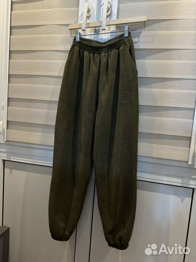 Спортивные штаны 42