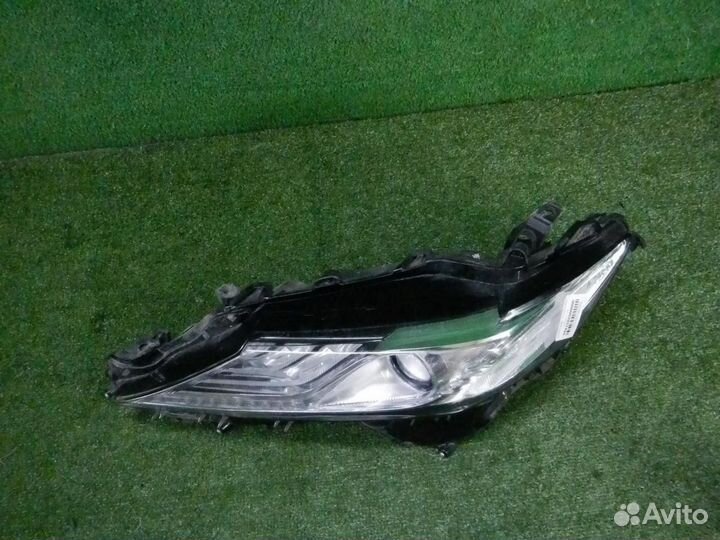 Фара левая Toyota Camry