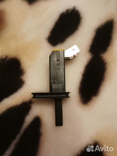 Концевик двери audi 80 В3