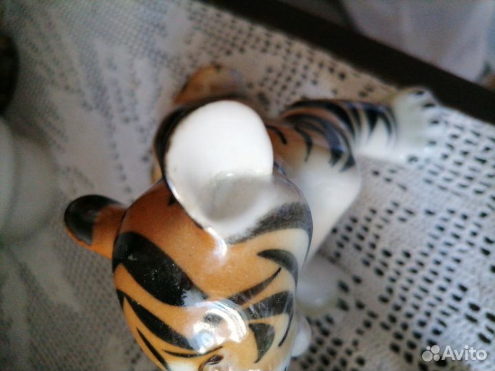 Фарфоровые статуэтки