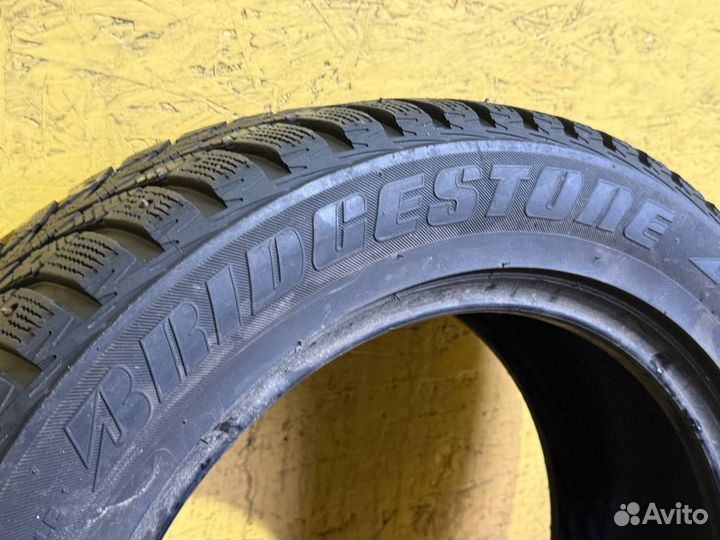 Bridgestone Ice Cruiser 5000 215/55 R16 93T