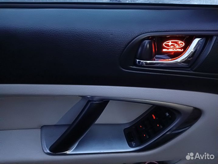 Led подсветка дверных ручек салона Subaru