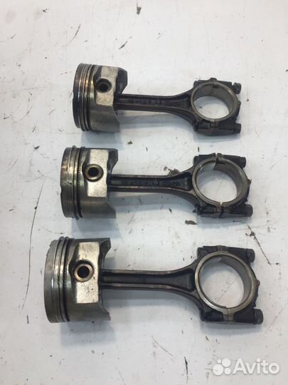 Hyundai accent Поршень и шатун