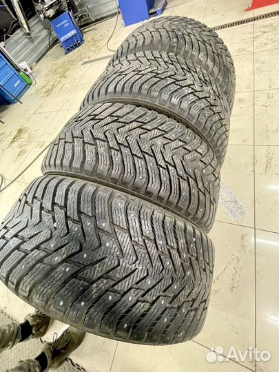 Nokian Tyres Hakkapeliitta 8 225/55 R18 104H