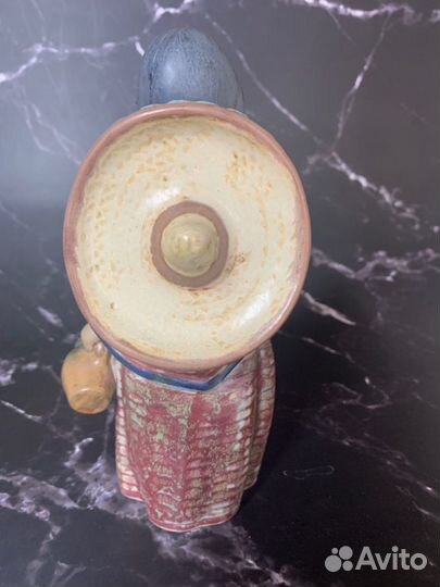 Статуэтка Lladro Девушка с сомбреро 1984 Испания