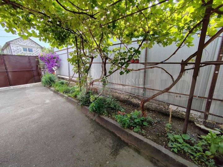 Дом 63,8 м² на участке 3,3 сот.