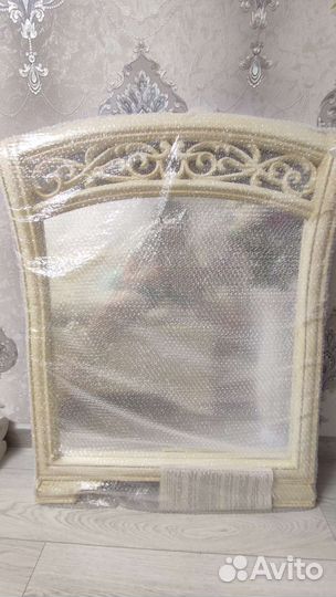 Зеркало на комод