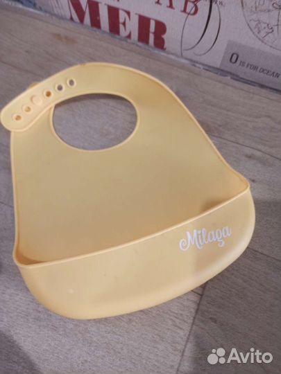 Слюнявчик силиконовый