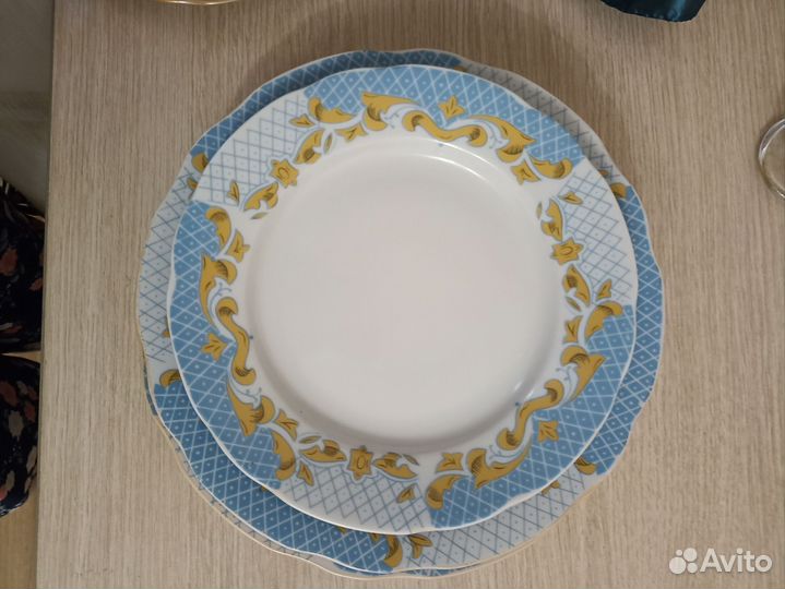 Комплект из сервиза Юбилейный Дулево