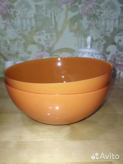 Салатники новые 2шт стекло 1.5 л