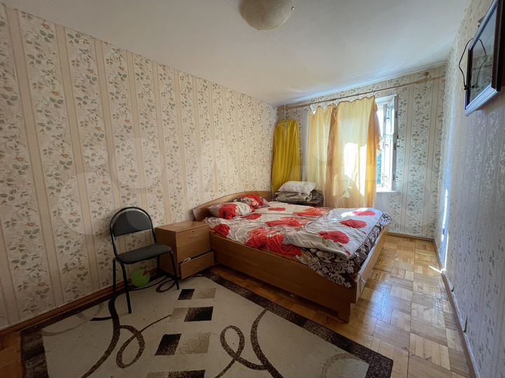 3-к. квартира, 65 м², 3/6 эт.