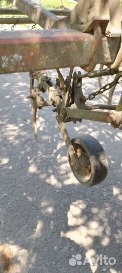 Культиватор, окучник