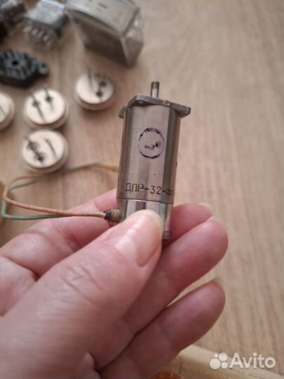 Радио детали, лампы, моторчик