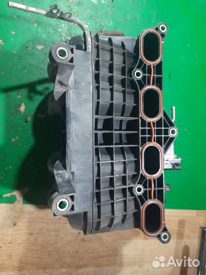 Впускной коллектор 2TR-FE