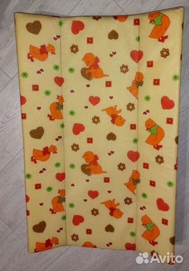 Пеленальная доска на кроватку