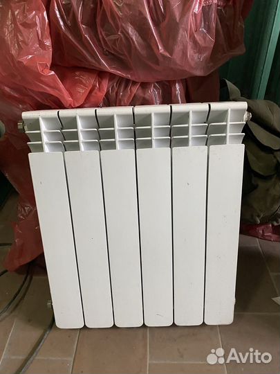 Продам биметаллический радиатор