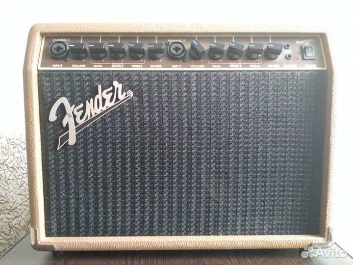 Комбоусилитель для акустической гитары