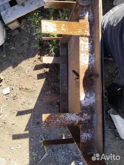 Дверца в угольник