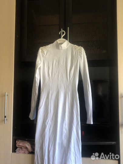 Платье на никах