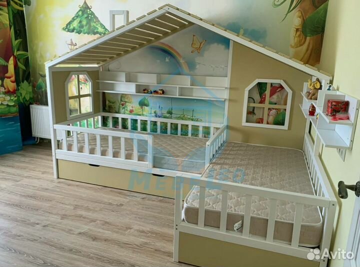 Двухъярусная кровать