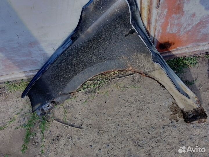 Крыло переднее granta