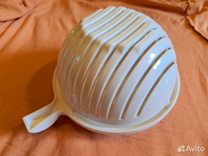 Миска с крышкой для нарезки салатов