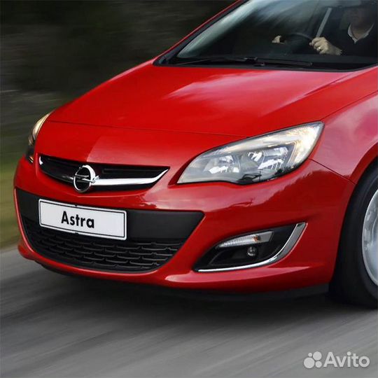 Бампер передний в цвет Opel Astra J (2012-2015)