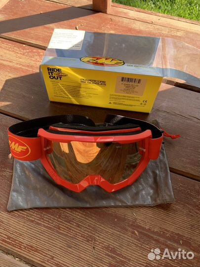 Шлем с очками