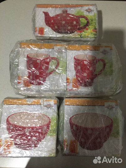 Новый набор посуды чайник, чашки, миски