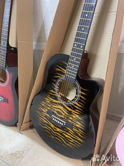 Гитара новая