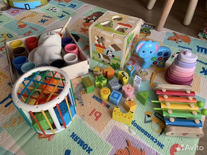 Развивающие игрушки для ребёнка