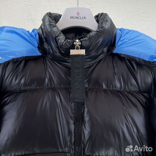 Пуховик Moncler