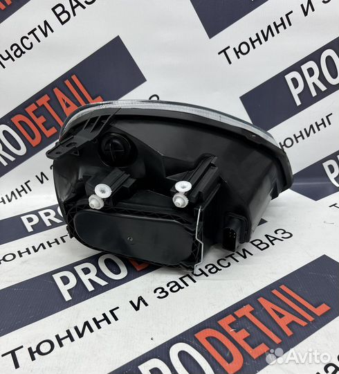 Фара левая priora