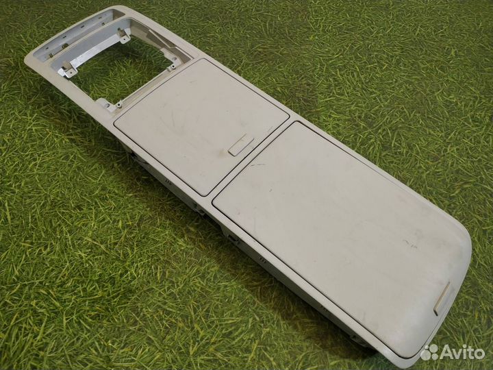 Потолочная консоль c вещевым отсеком Volkswagen