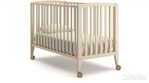 Детская кроватка с матрасом