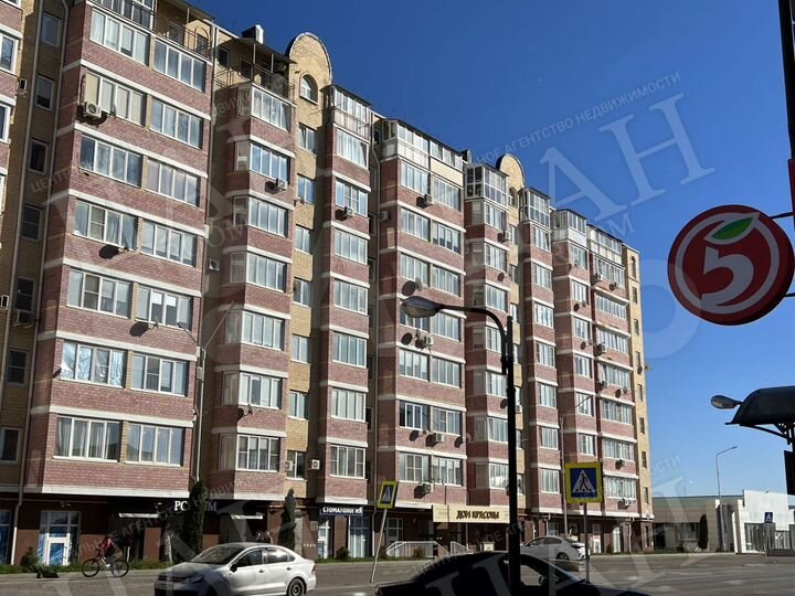 3-к. квартира, 90,2 м², 1/8 эт.