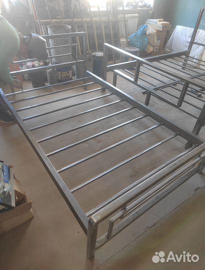 Крoвать металлическая