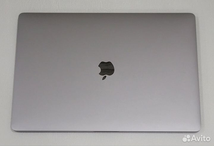 MacBook Pro 16